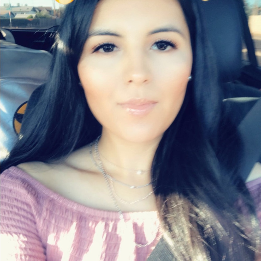 Meet your Posher, Cecilia